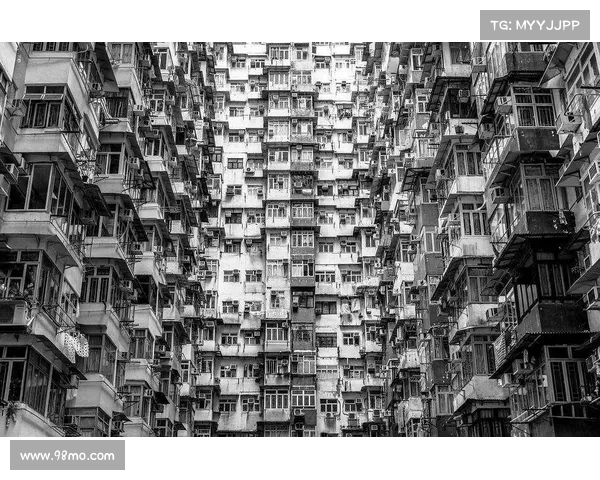 球员谈赛季表现与未来目标 分享场外生活与个人成长经历 球员谈赛季表现与未来目标 分享场外生活与个人成长经历