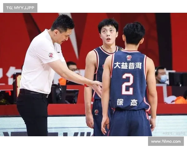 CBA篮板王助力球队制胜 揭秘其背后的努力与成就 CBA篮板王助力球队制胜 揭秘其背后的努力与成就