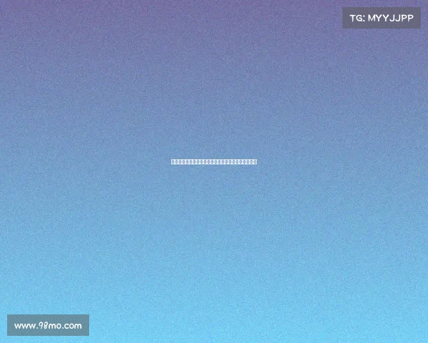 库库雷利亚度假时穿德罗巴球衣致敬蓝军传奇英雄精神